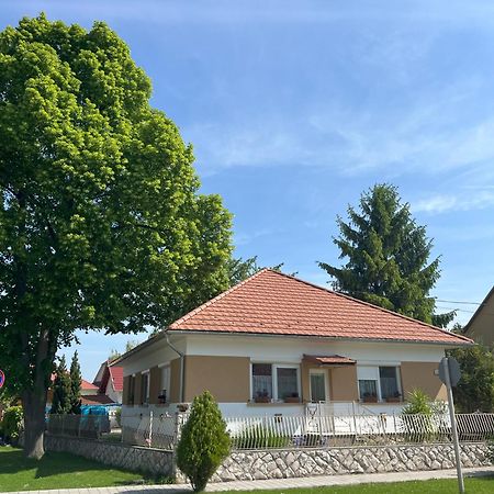 Cseresznyes Haz Lipot Exterior photo